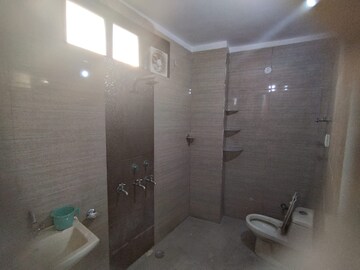 Building Lobby in 2 BHK Builder Floor at Mansarover Garden – for Rent