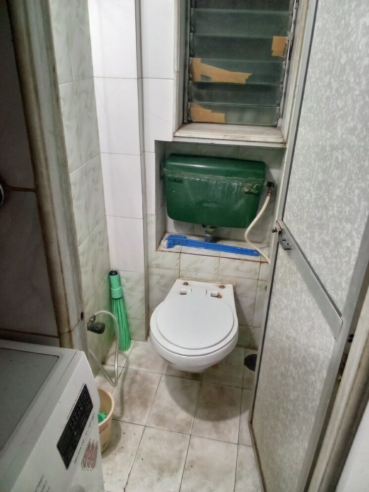 Bathroom, mahesh-nagar-chs 1 Bedroom 550 Sq.Ft. Apartment In Goregaon West Mumbai 8811076