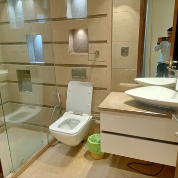 Bathroom in 3 BHK Builder Floor at Defence Colony – for Rent