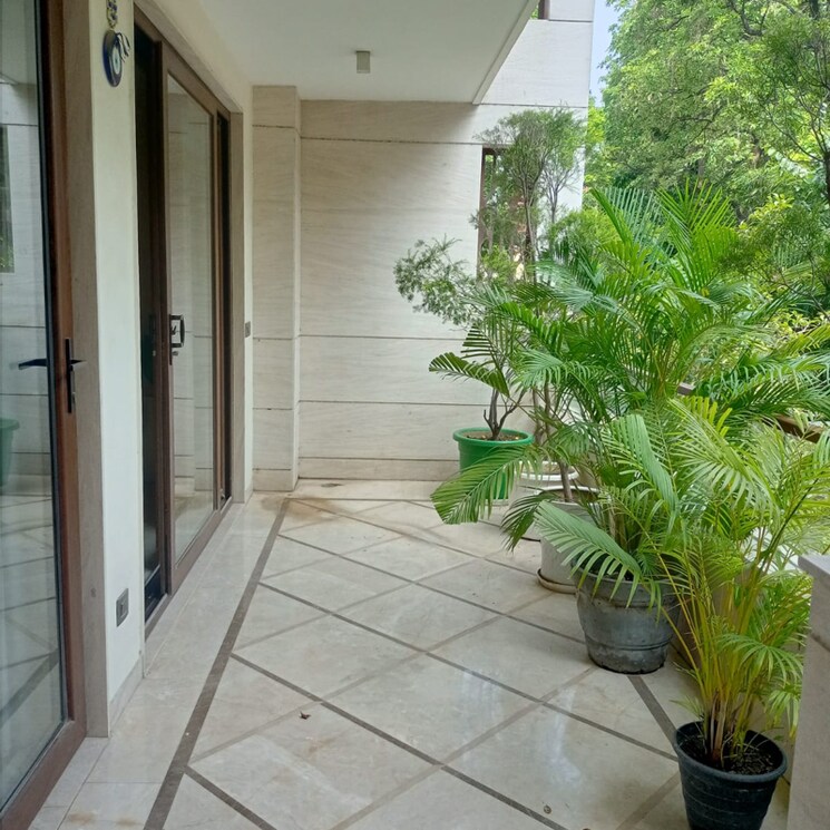 Balcony, defence colony 3 Bedroom 1800 Sq.Ft. Builder Floor In Defence Colony Delhi 8811062