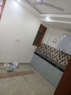 Furnished Amenities in 2 BHK Builder Floor at Tughlakabad Extension – for Sale