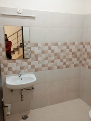 Bathroom in 4 BHK Villa at Amrapali Dream Valley, Tech Zone 4 Greater Noida – for Sale