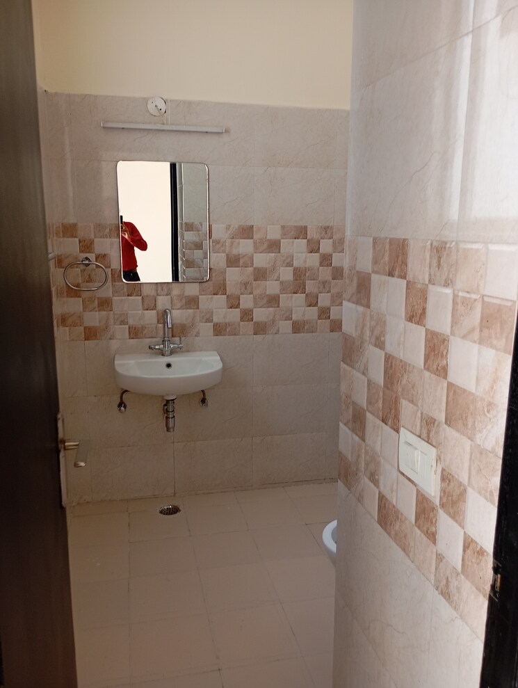 Bathroom, amrapali-dream-valley 4 Bedroom 2450 Sq.Ft. Villa In Tech Zone 4 Greater Noida Greater Noida 8811137