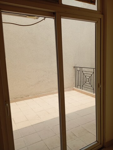 Room in 4 BHK Villa at Amrapali Dream Valley, Tech Zone 4 Greater Noida – for Sale