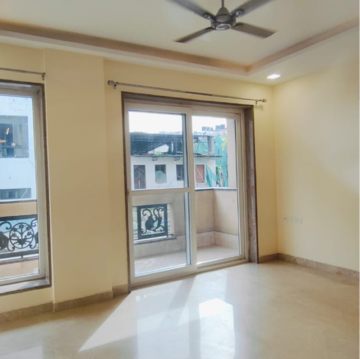 Room in 4 BHK Builder Floor at Panchsheel Enclave – for Rent