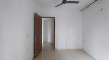 Room in 2 BHK Apartment at Kalpataru Parkcity Sunrise C, Kolshet Road – for Sale