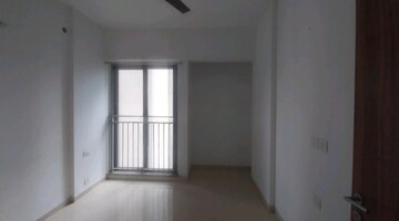 Room in 2 BHK Apartment at Kalpataru Parkcity Sunrise C, Kolshet Road – for Sale