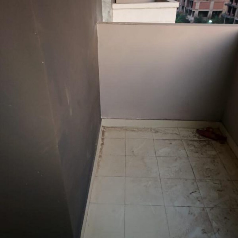 Balcony, bptp-park-elite-floor-ii 4 Bedroom 350 Sq.Yd. Apartment In Sector 75 Faridabad 8811221