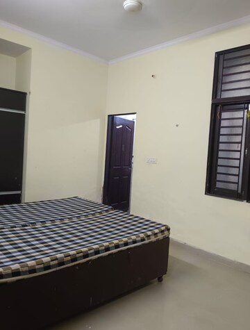 Bedroom in 2 BHK Builder Floor at Shri Kishanpura – for Rent