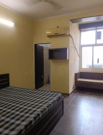 Living Room in 2 BHK Builder Floor at Shri Kishanpura – for Rent