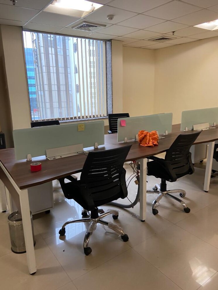 Team Area, sector 18 Commercial Office Space 600 Sq.Ft. In Sector 18 Noida 8811248