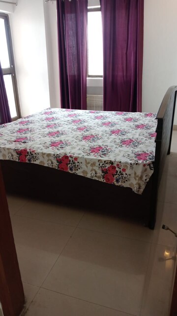 Bedroom in 3 BHK Builder Floor at Ardee City, Sector 52 – for Rent