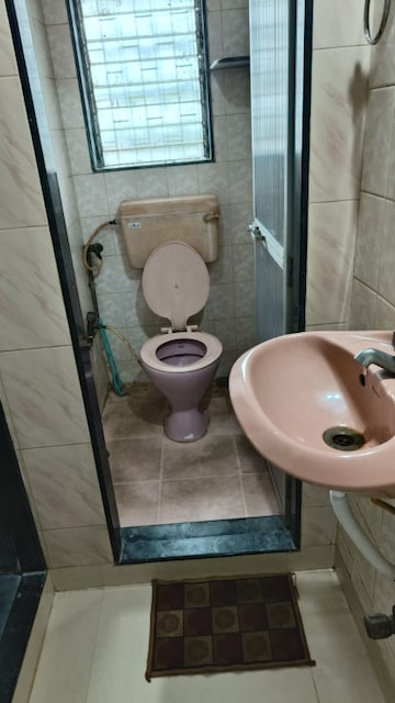 Bathroom in 1 BHK Apartment at Panchsheel Apartment Santacruz East, Santacruz East – for Rent