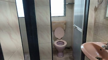 Bathroom in 1 BHK Apartment at Panchsheel Apartment Santacruz East, Santacruz East – for Rent