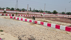  Plot For Sale in Kanpur Road