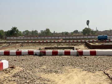  Plot – Exterior View View at Kanpur Road - for Sale