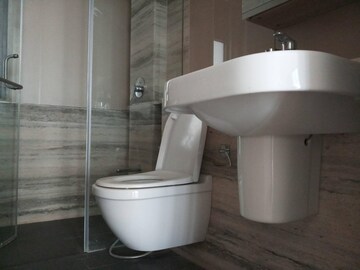 Bathroom in 4 BHK Apartment at Lodha Evoq, Wadala – for Rent