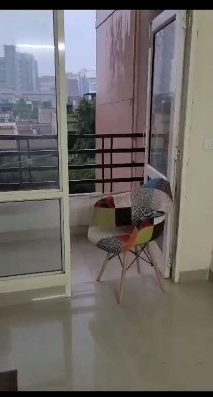 Room, sector 143 2 Bedroom 1100 Sq.Ft. Apartment In Sector 143 Noida 8811338