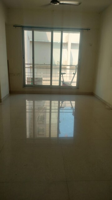 Room in 3 BHK Apartment at Jawahar Nagar CHS Goregaon, Goregaon West – for Sale