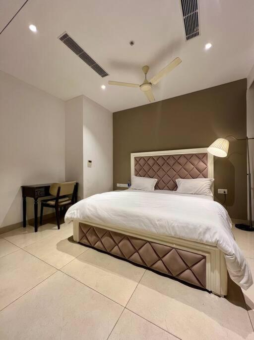 3 BHK Builder Floor For Rent in DLF Atria