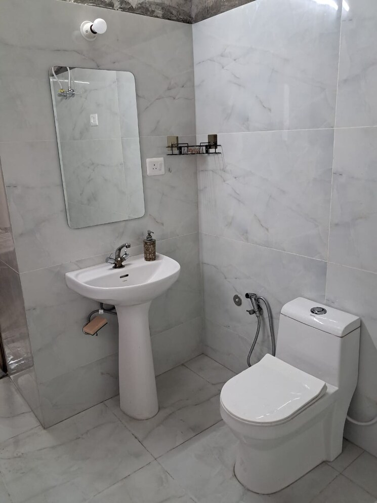 Bathroom, sector 41 3 Bedroom 1016 Sq.Ft. Villa In Sector 41 Noida 8811319