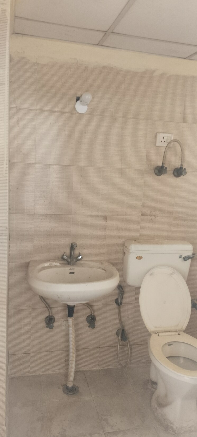 Bathroom, jaipuria-apartment 2 Bedroom 1320 Sq.Ft. Apartment In Dundahera Ghaziabad 8811398