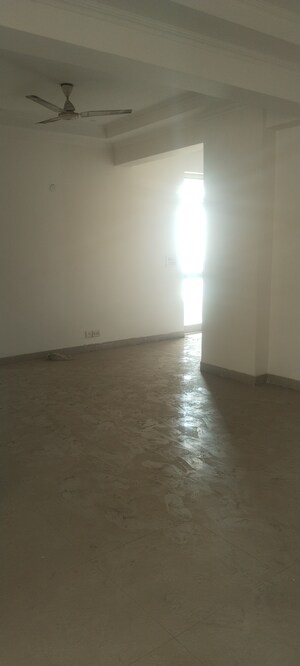 Room in 2 BHK Apartment at Jaipuria Apartment, Dundahera – for Sale