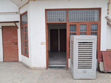 Terrace in 3 BHK Villa at Sector 41 – for Rent