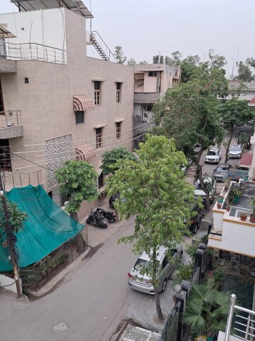 Terrace in 3 BHK Villa at Sector 41 – for Rent