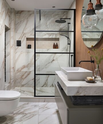 Bathroom in 3 BHK Builder Floor at DLF The Pinnacle, Dlf Phase V – for Rent