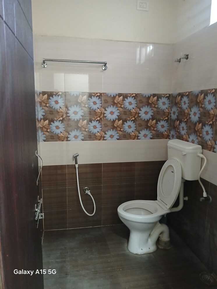 Bathroom, sree-nilayam-kondapur 2 Bedroom 1200 Sq.Ft. Apartment In Kondapur Hyderabad 8811469
