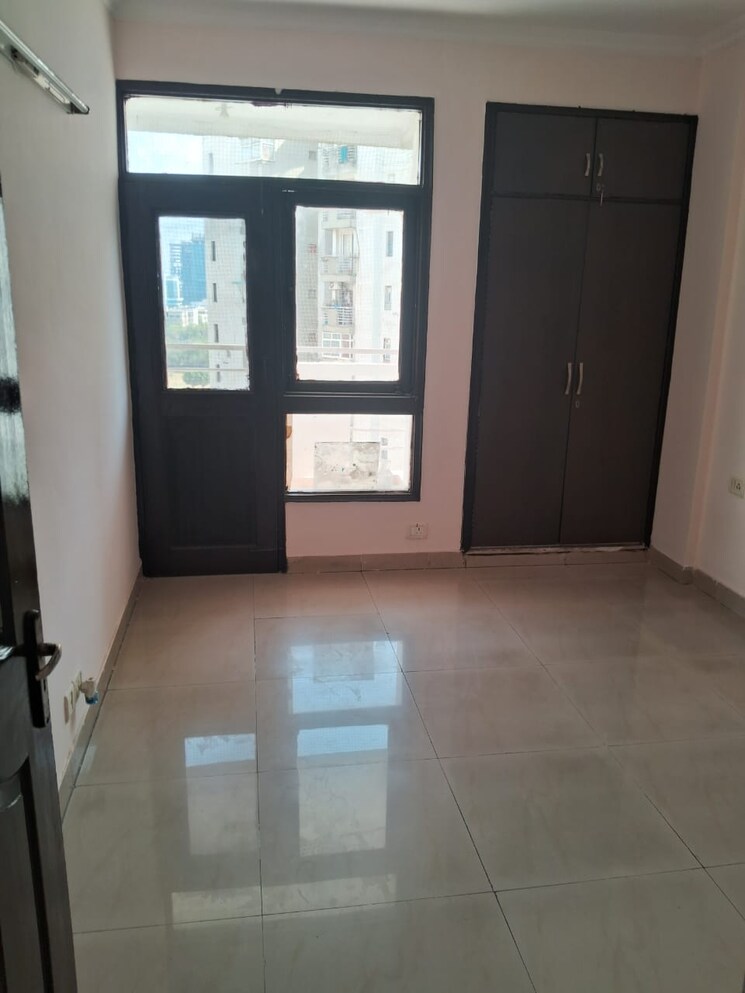 Room, mapsko-krishna-apra-gardens 3 Bedroom 1698 Sq.Ft. Apartment In Vaibhav Khand Ghaziabad 8811460