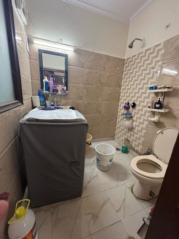 Bathroom in 1.5 BHK Independent House at Sushant Lok I – for Rent
