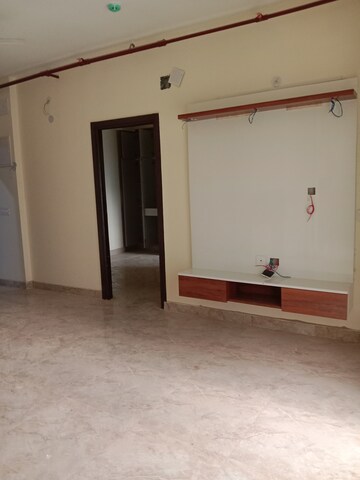 2.5 BHK Apartment For Rent in Amrapali Dream Valley, Tech Zone 4 Greater Noida