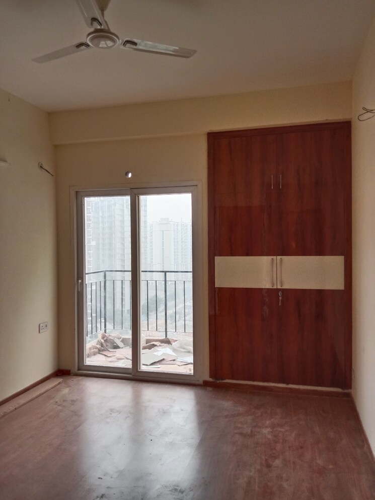 Room, amrapali-dream-valley 2.5 Bedroom 960 Sq.Ft. Apartment In Tech Zone 4 Greater Noida Greater Noida 8811484