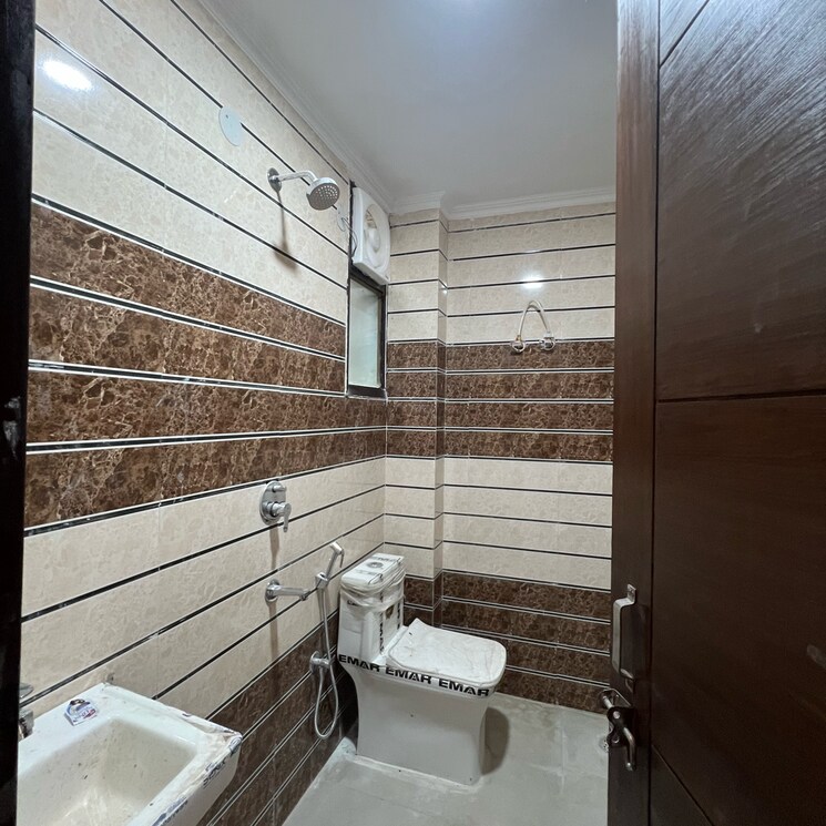 Attached Bathroom, saket 1 Bedroom 500 Sq.Ft. Apartment In Saket Delhi 8811556