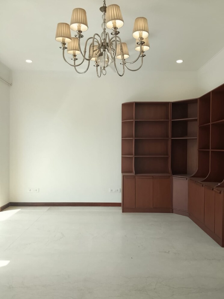 Room, anand niketan 4 Bedroom 300 Sq.Yd. Builder Floor In Anand Niketan Delhi 8811518