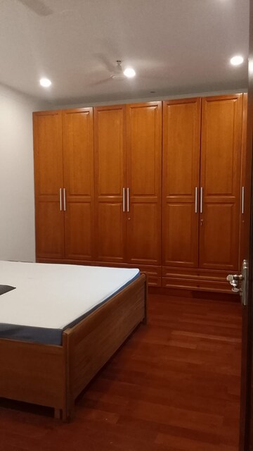 Furnished Amenities in 4 BHK Builder Floor at Anand Niketan – for Rent
