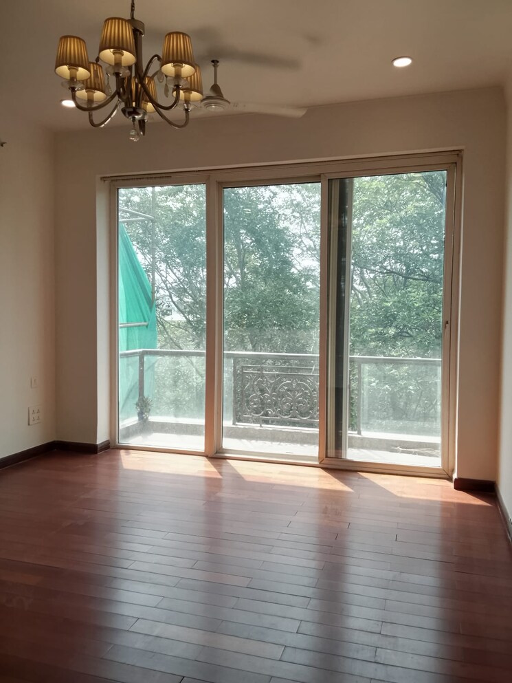 Room, anand niketan 4 Bedroom 300 Sq.Yd. Builder Floor In Anand Niketan Delhi 8811518