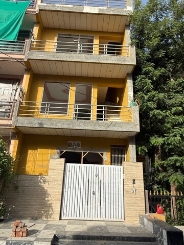 5 BHK Independent House For Sale in Sector 9a