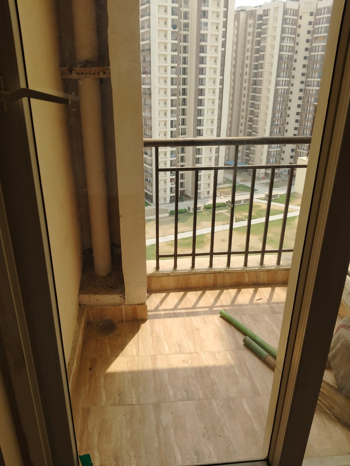 3 BHK Apartment For Rent in Amrapali Golf Homes