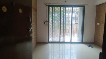 Room in 1 BHK Apartment at Sheth Vasant Pride, Kandivali East – for Rent