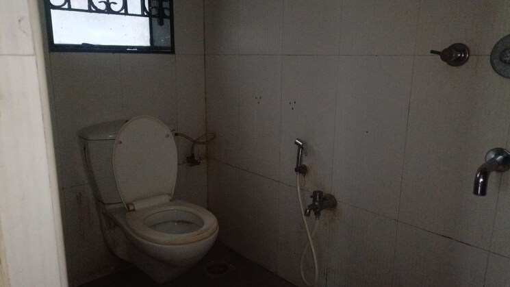 Bathroom, sheth-vasant-pride 1 Bedroom 678 Sq.Ft. Apartment In Kandivali East Mumbai 8811533