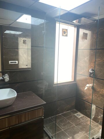Bathroom in 1.5 BHK Builder Floor at Sector 57 – for Rent