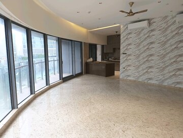 Room in 4 BHK Apartment at Lodha World View, Worli – for Rent