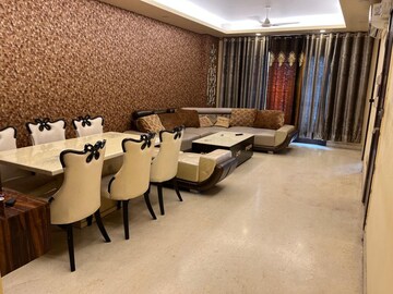 Master Bedroom in 4 BHK Builder Floor at Paryavaran Complex – for Rent
