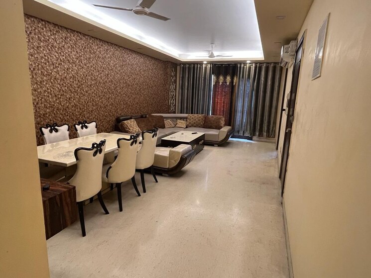 Living Room, paryavaran complex 4 Bedroom 1800 Sq.Ft. Builder Floor In Paryavaran Complex Delhi 8811565