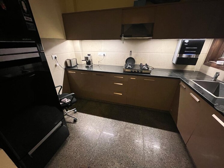 Kitchen, paryavaran complex 4 Bedroom 1800 Sq.Ft. Builder Floor In Paryavaran Complex Delhi 8811565