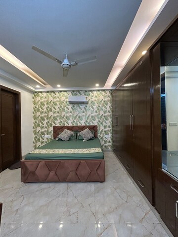 Bedroom in 3 BHK Builder Floor at Paryavaran Complex – for Rent