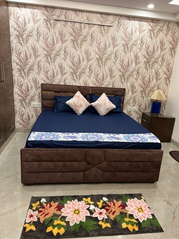 Bedroom in 3 BHK Builder Floor at Paryavaran Complex – for Rent
